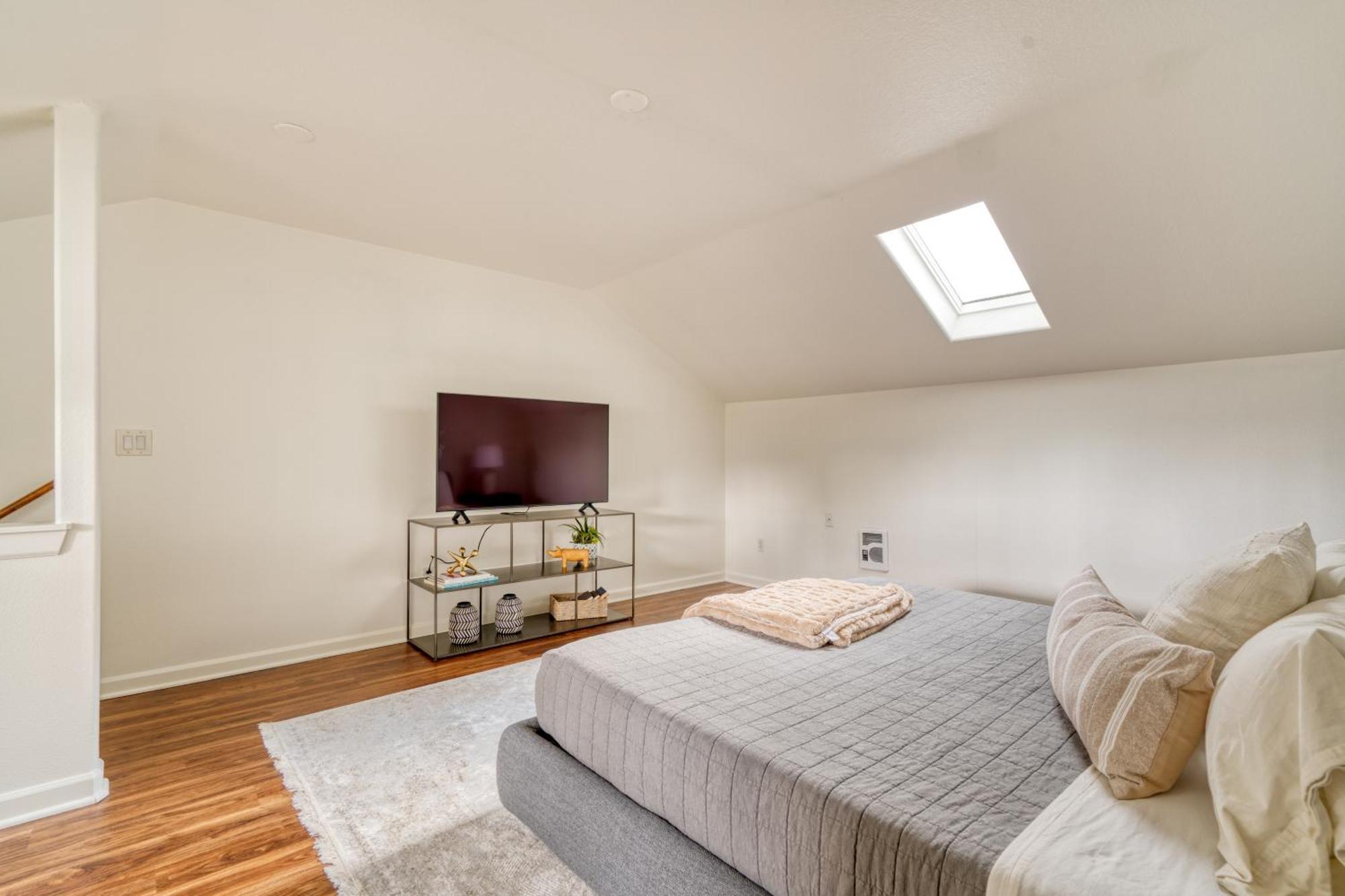 Stay Portland - Perfect Portland Farmhouse Loft - Breweries & Bars Екстер'єр фото