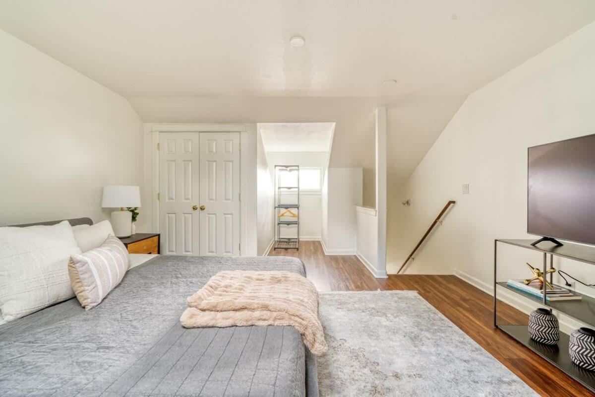 Stay Portland - Perfect Portland Farmhouse Loft - Breweries & Bars Екстер'єр фото