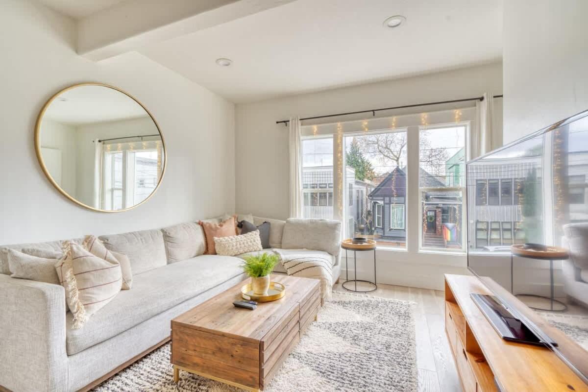 Stay Portland - Perfect Portland Farmhouse Loft - Breweries & Bars Екстер'єр фото